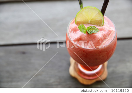 strawberry milk shake strawberry milk shake 16119330