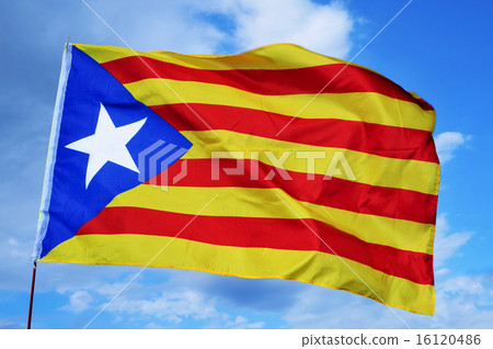 estelada, the Catalan separatist flag 16120486
