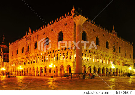 Palazzo Ducale in Venice, Italy 16120607