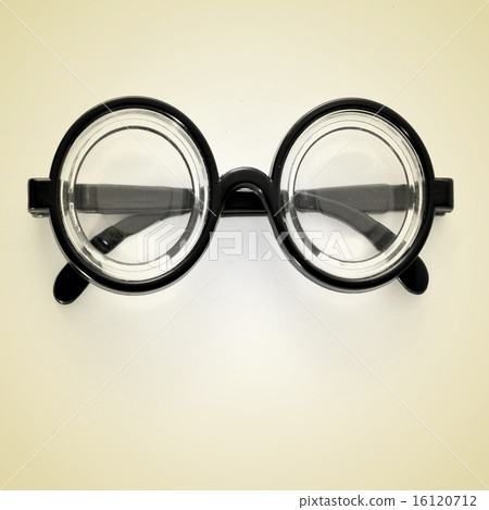 short-sighted glasses short-sighted glasses 16120712