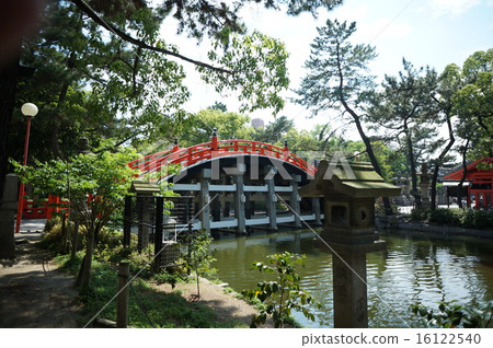 Sumiyoshi Taisha's Taiko Bridge Sumiyoshi Taisha's Taiko Bridge 16122540