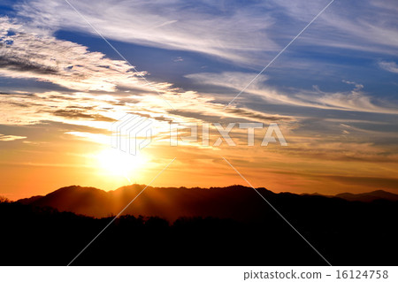 在冬天日落的日落在靜岡Nihondaira 在冬天日落的日落在靜岡Nihondaira 16124758