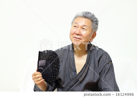 Senior male 16124998