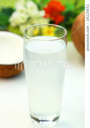 Coconut water 16125651