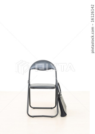 Pipe chair and bag 16126142