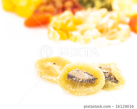Dried fruits kiwi and others 16129016