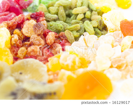 Dried fruit raisins and others Dried fruit raisins and others 16129017