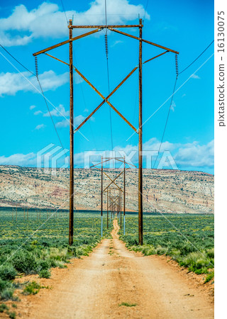 landscape scenes near lake powell  16130075
