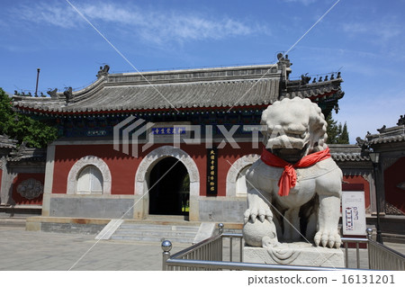 Beijing Great Bell Temple 16131201