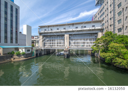 Nihonbashi Lock 16132050