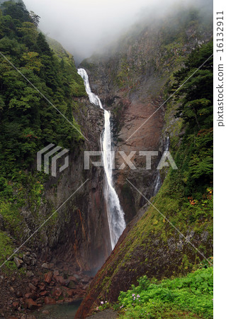 Name of waterfall Toyama prefecture 16132911
