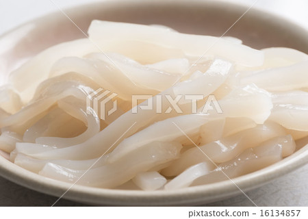 Squid sashimi 16134857