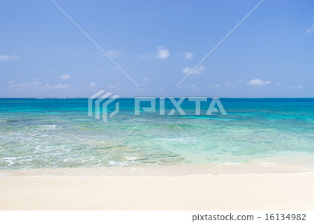 Beach in Okinawa · Comma Island Beach in Okinawa · Comma Island 16134982