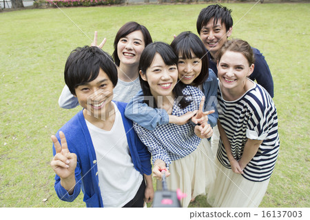 University student University student 16137003