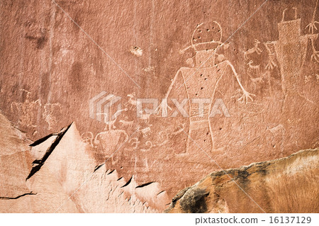 petroglyph 16137129