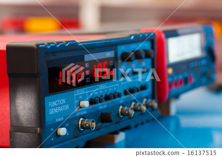 FM VHF and HF transceiver for radi FM VHF and HF transceiver for radi 16137515