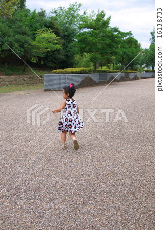 Running girls Running girls 16138733