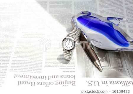 Dolphin Dolphin Newspaper Watch Time Dolphin Dolphin Newspaper Watch Time 16139453