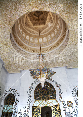 Abu Dhabi, Mosque 16139994