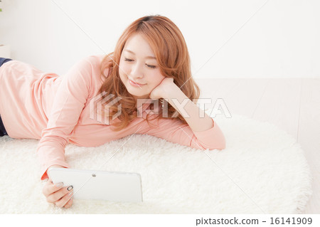 sprawl, lie sprawled, digital tablet 16141909