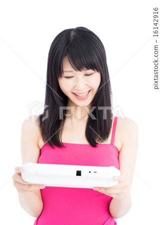 Women playing games 16142916