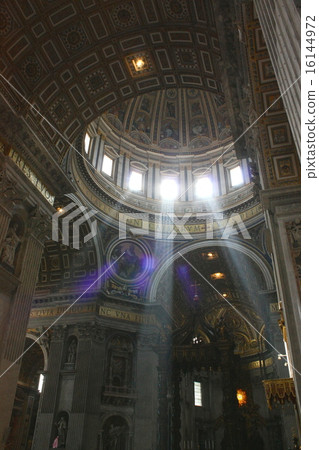 Main dome of St. Peter's Basilica in Vatican City 16144972