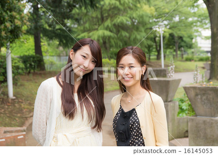兩個公園的女人 16145053