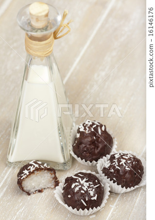 Coconut milk rice truffles and coconut cream Coconut milk rice truffles and coconut cream 16146176