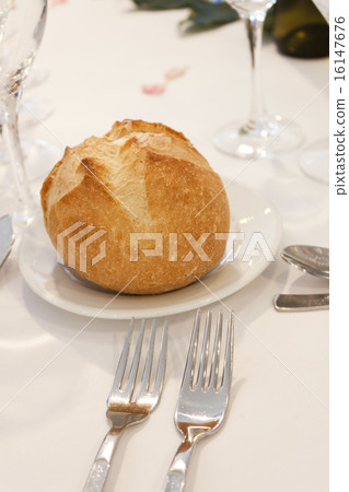 Bread bun on a plate. Bread bun on a plate. 16147676