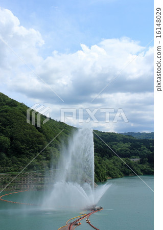 Asahi Hiroshima Lake Fountain 16148029