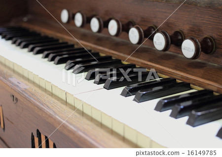 Foot-operated organ 16149785