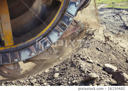 Huge mining machine Huge mining machine 16150482