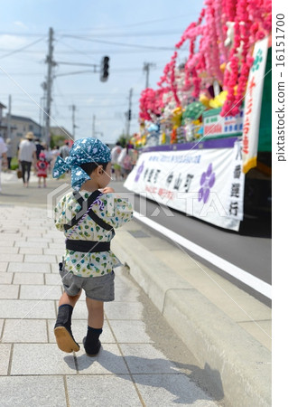 Following the mountain car 16151700