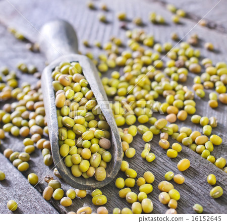 mung beans 16152645