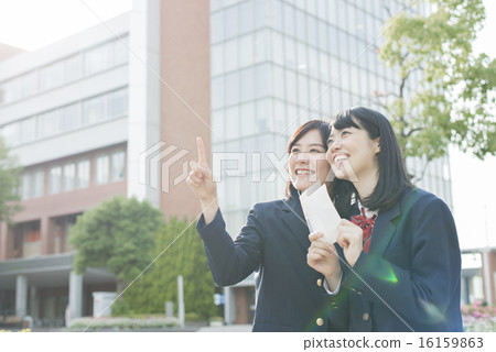 University student 16159863