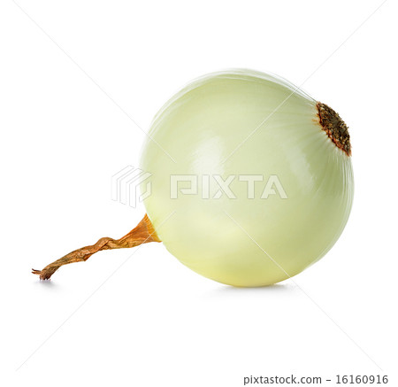Peeled onion isolated on white background 16160916