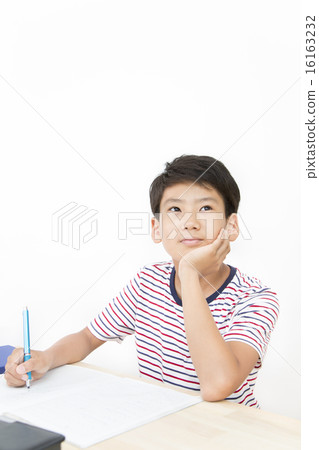 男孩在學習 16163232