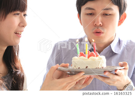 Images of couple celebrating birthday 16163325