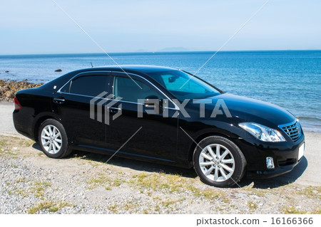 Car and sea 16166366