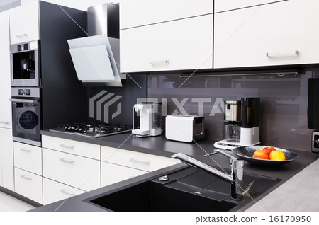 Modern hi-tek kitchen, clean interior design Modern hi-tek kitchen, clean interior design 16170950