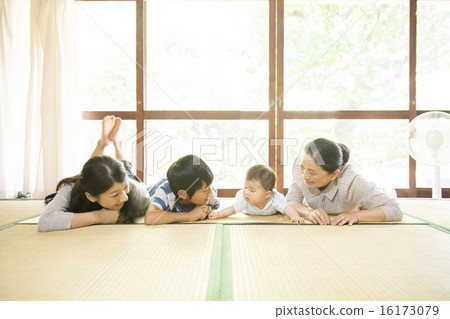 Returning home 16173079