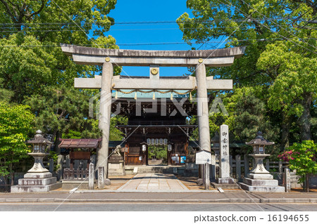 Uesumi Shrine 16194655