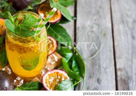 Passionfruit lemonade background Passionfruit lemonade background 16199816