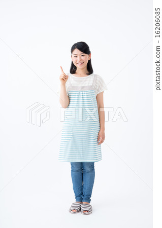 Housewife Housewife 16206085