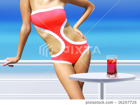 woman with cocktail 16207726