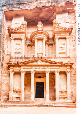 El Cazne (Jordan, Petra World Heritage) 16218745