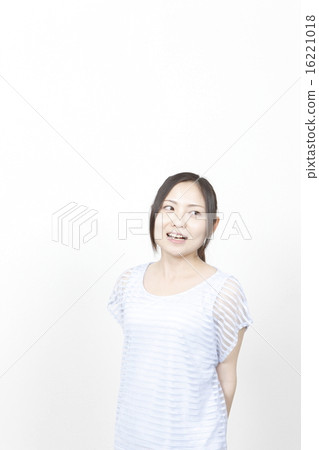 A woman with a natural body pose A woman with a natural body pose 16221018