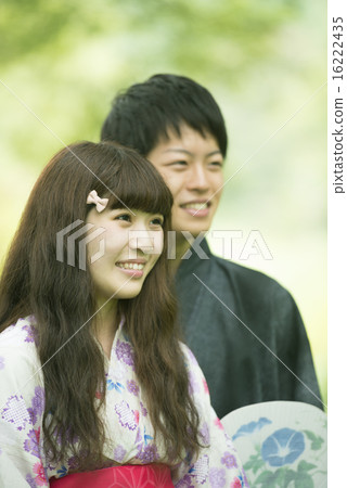 微笑以新綠色的兩三個yukata 微笑以新綠色的兩三個yukata 16222435