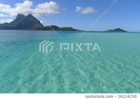 漸變的海洋和神聖的山脈 16224150