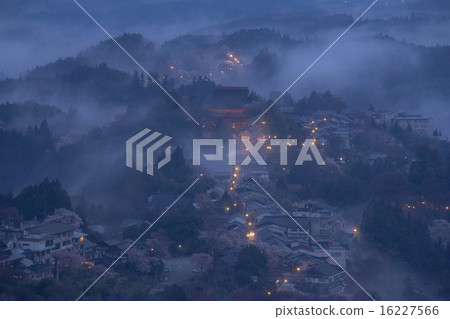 吉野山在早晨·Zaodate 16227566